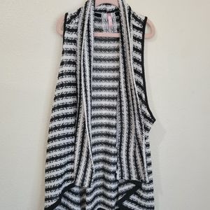 Mauve Knit Wrap Sleevless Top Black/White Stripe Pattern Size Large